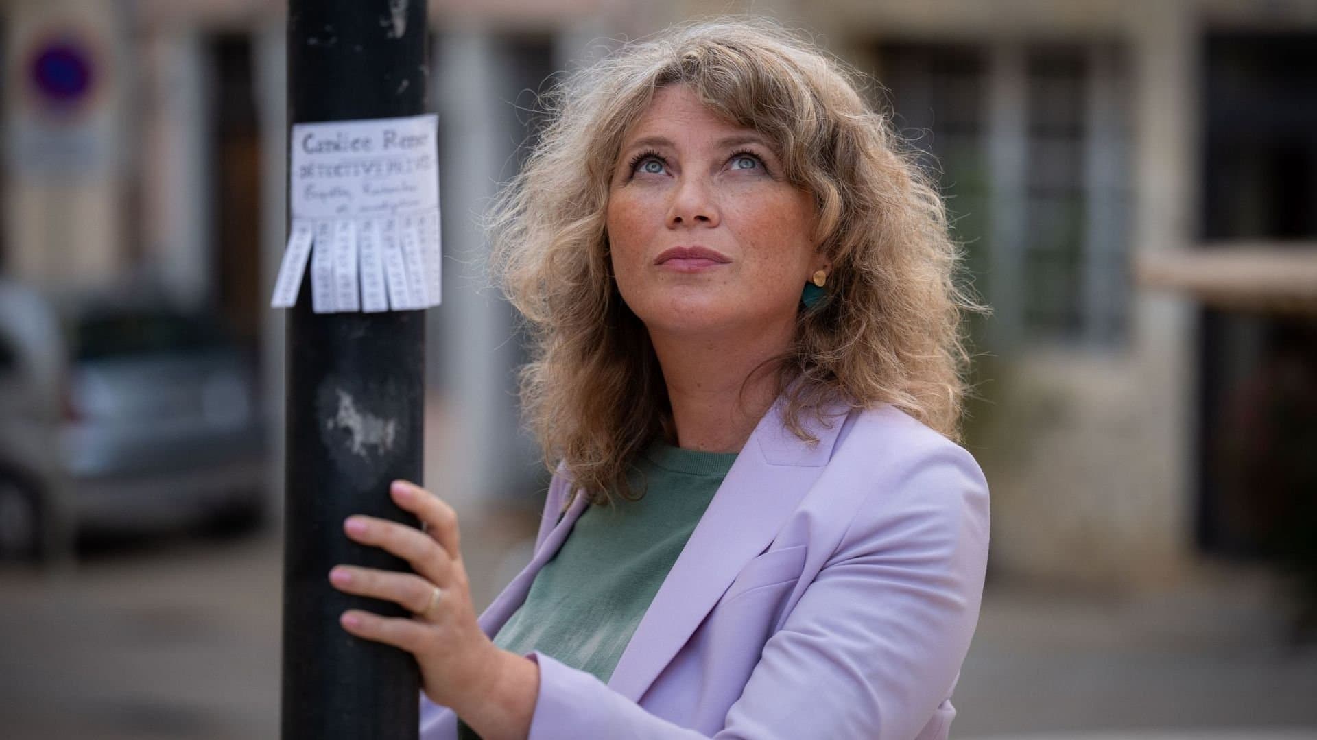 Candice Renoir - Ailleurs l'herbe est plus verte