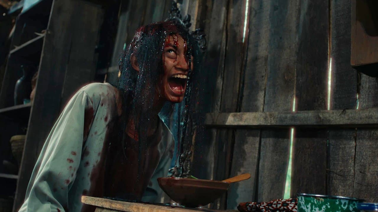 Menjelang Magrib 2: Wanita Yang di Rantai