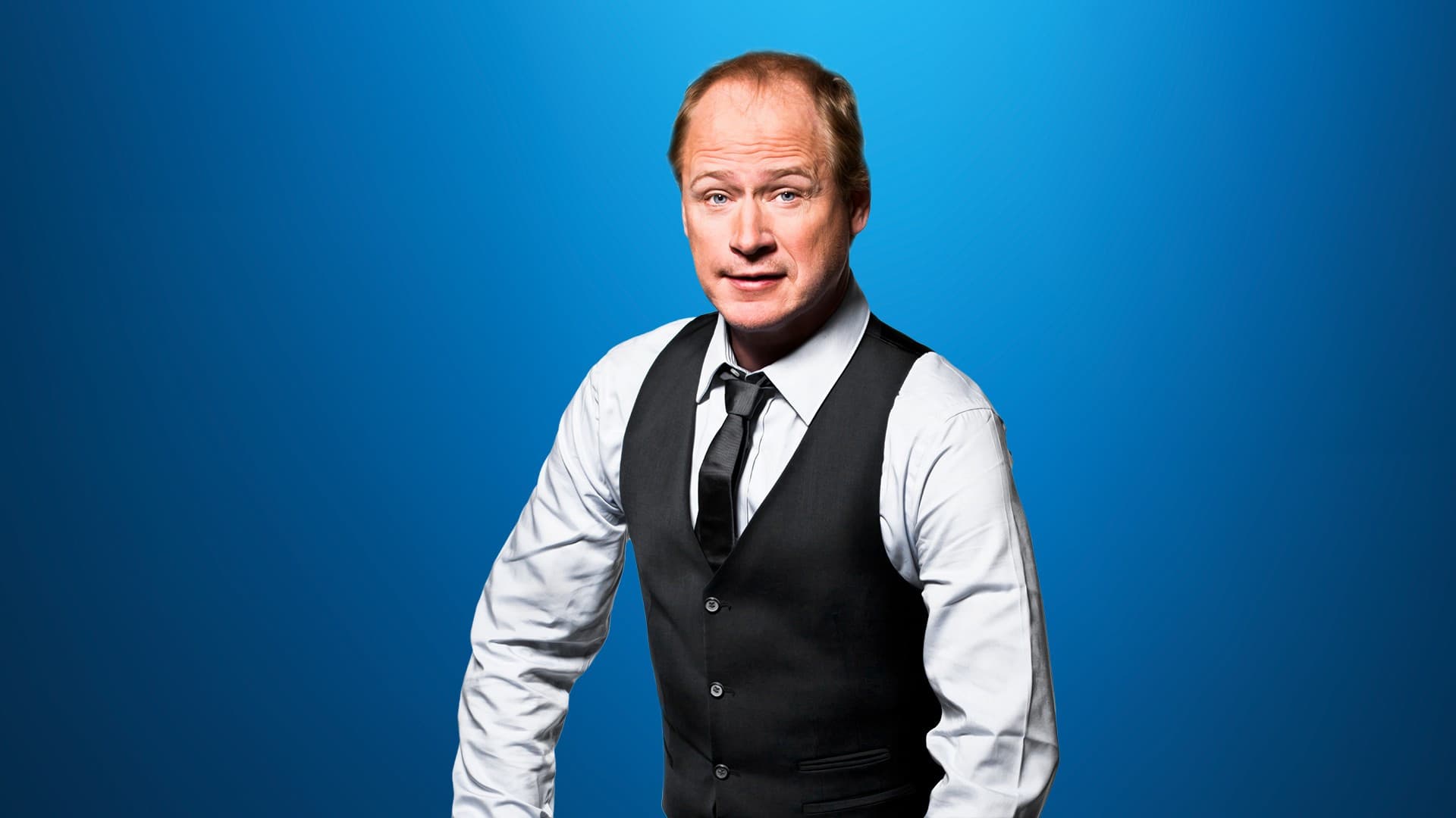 Robert Gustafsson holding the box