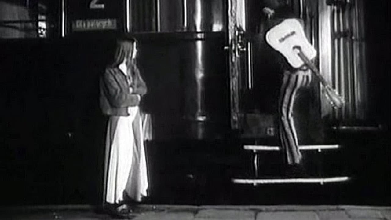 A Girl and “Akwarius”