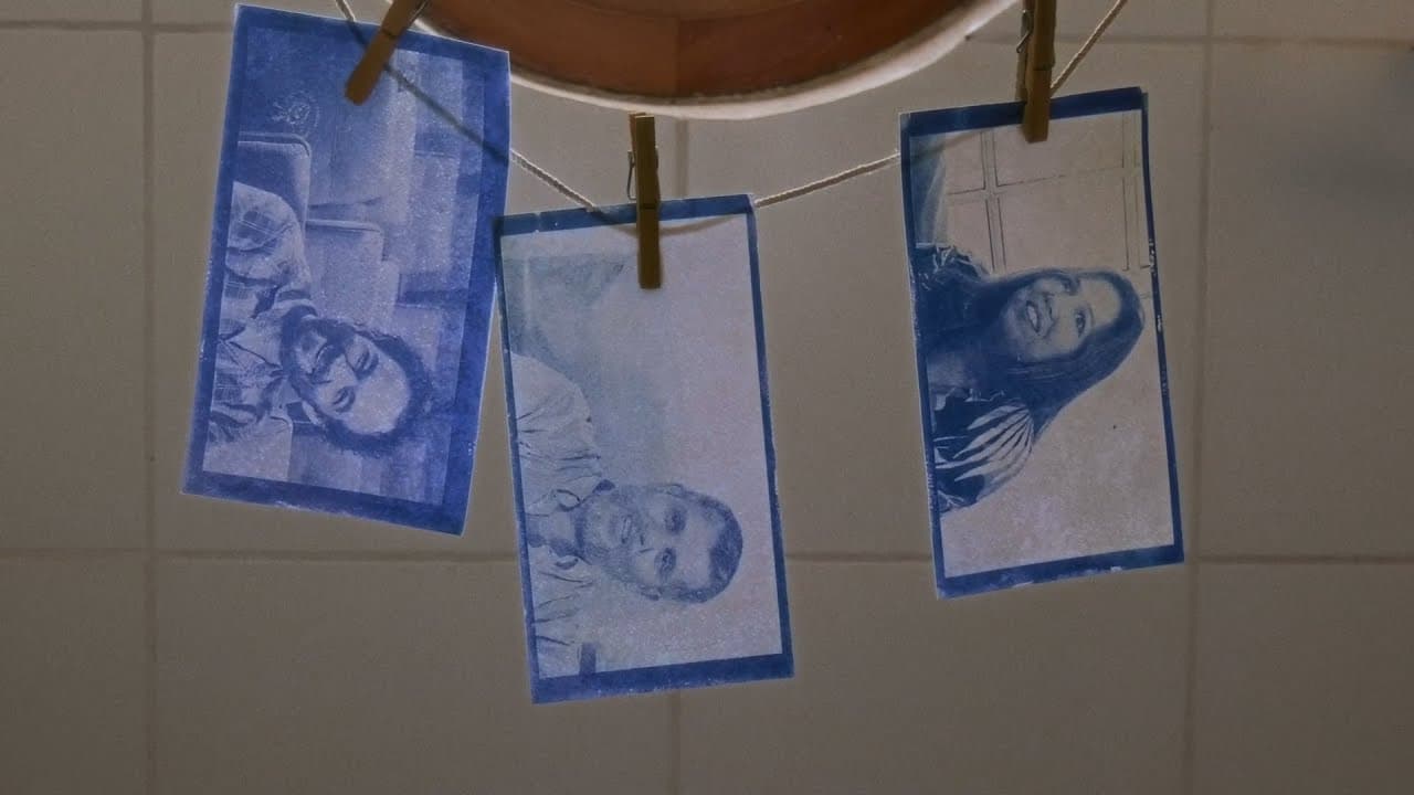 Revelar: Indicios de identidad