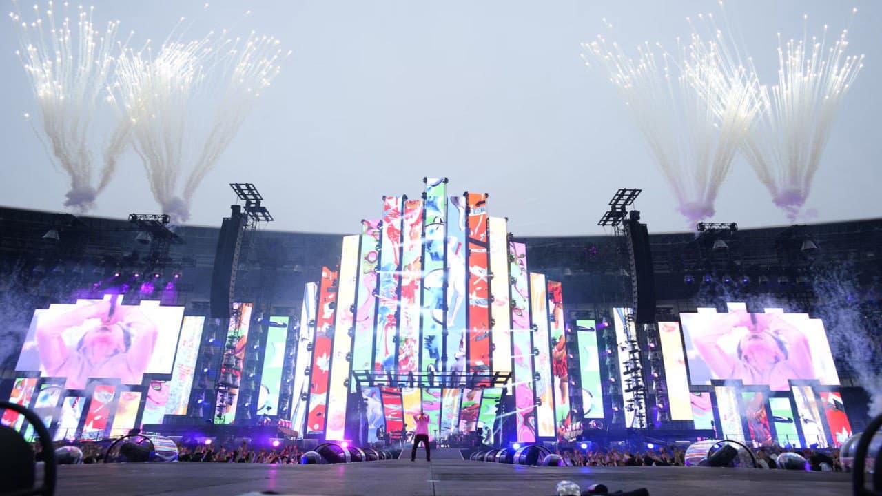 Mr.Children 30th Anniversary Tour 半世紀へのエントランス - 2022.5.10 TOKYO DOME -