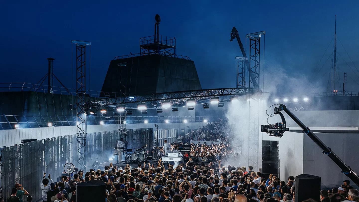 Terminal 1 : Air, Phoenix et Étienne de Crécy
