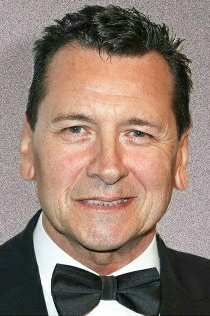 Mark Lindsay Chapman