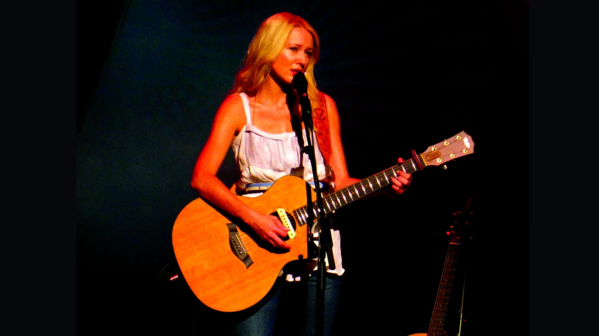 Jewel - Live At Humphrey's By The Bay