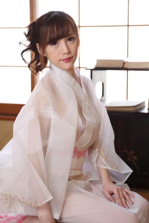 精致的成人疗愈亭~透过透明浴衣闪耀的白桃奶~蓳美香121120-001